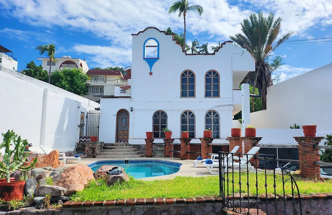 Hill House Mazatlan - Bed & Breakfast-1